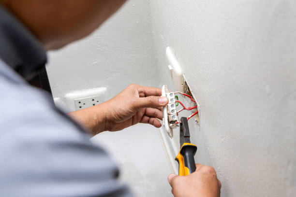 Best Circuit Breaker Repair  in Bellerose, NY